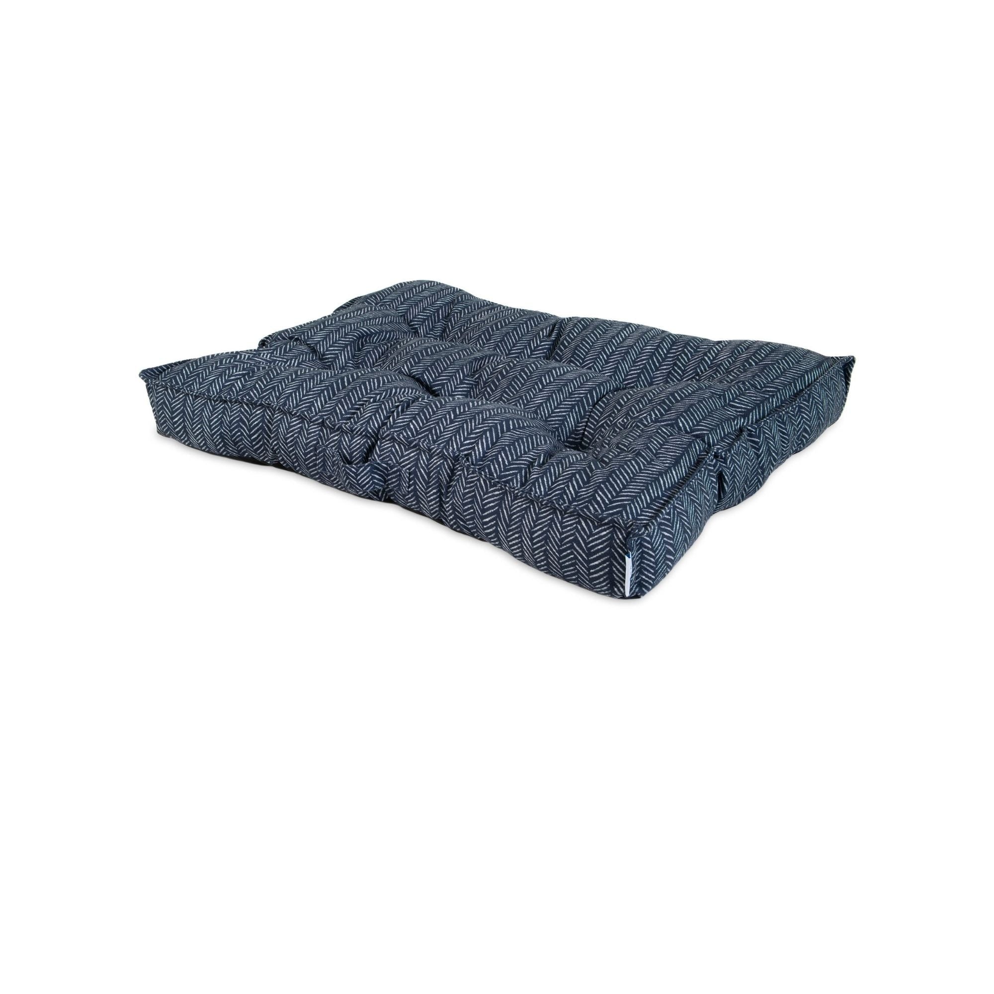 LA Z BOY Izzyin.door/Outdoor Dog Mattress Navy 1ea/36in X 30in.