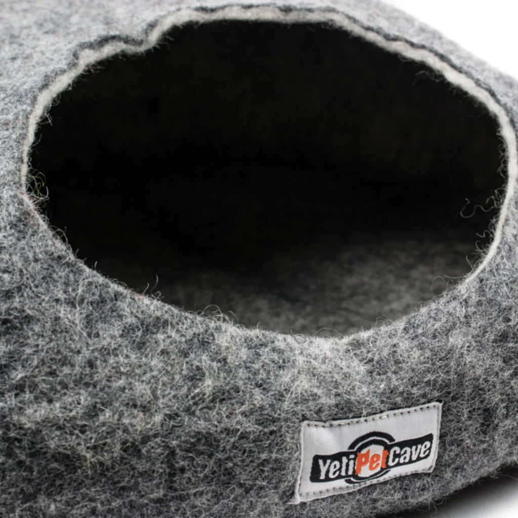 Yeti Pet Cave Gray 22 X 20/9"